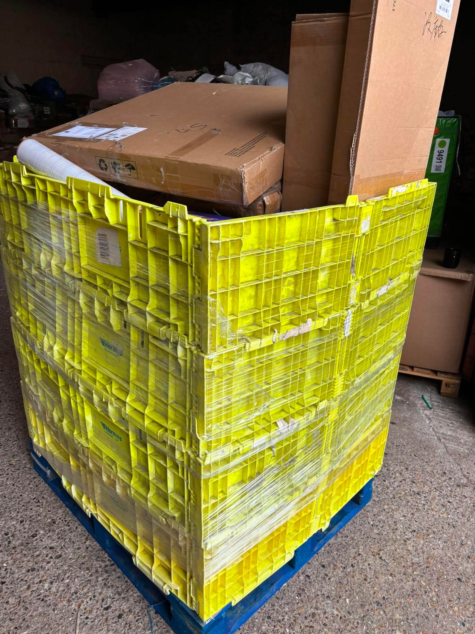 Amazon fulfilment crates
