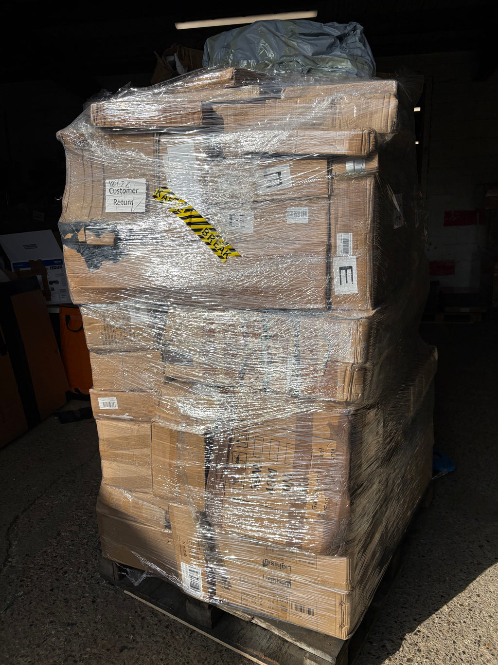 Monster 6.5ft living and home pallets