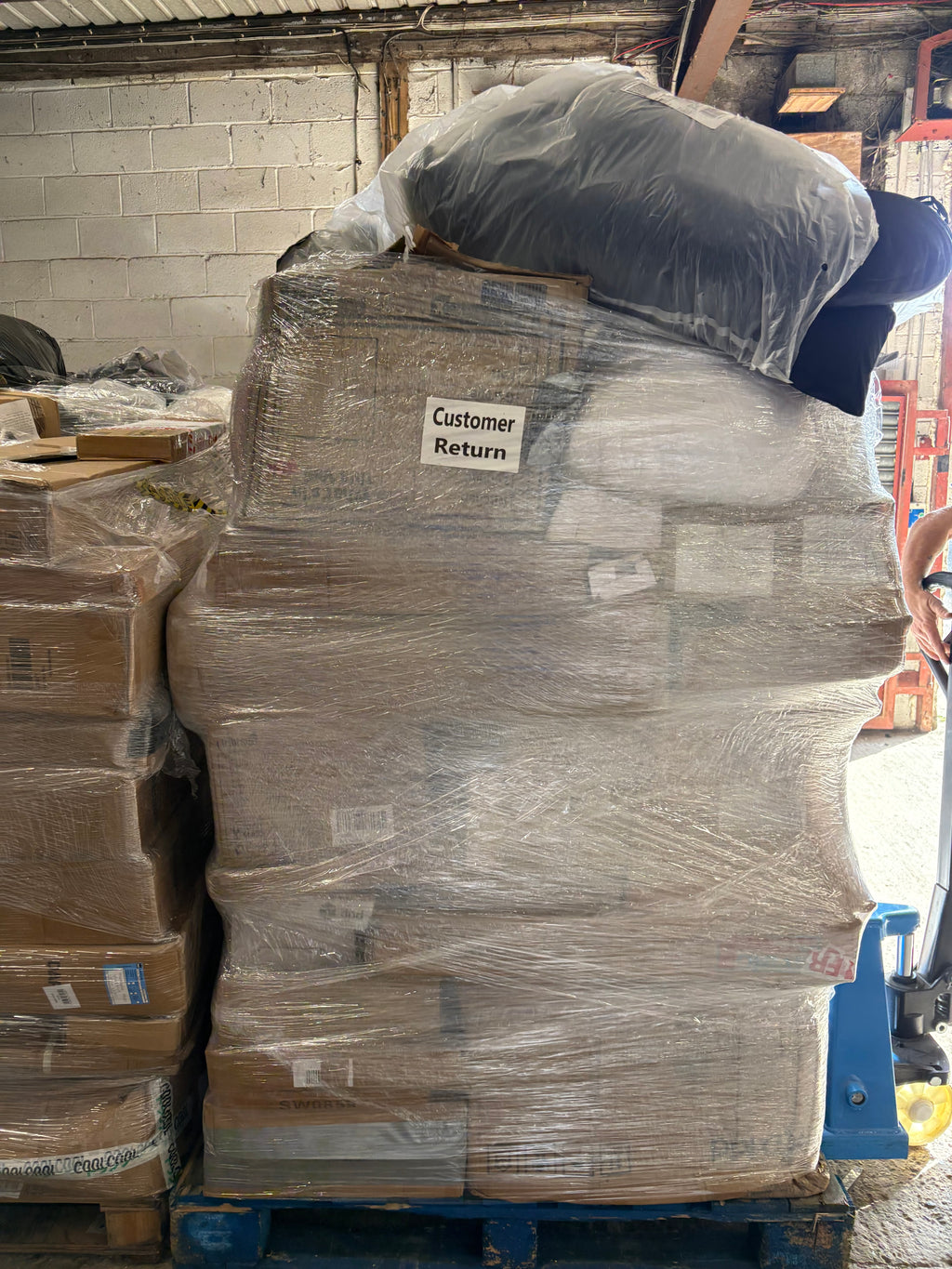 Monster 6.5ft living and home pallets