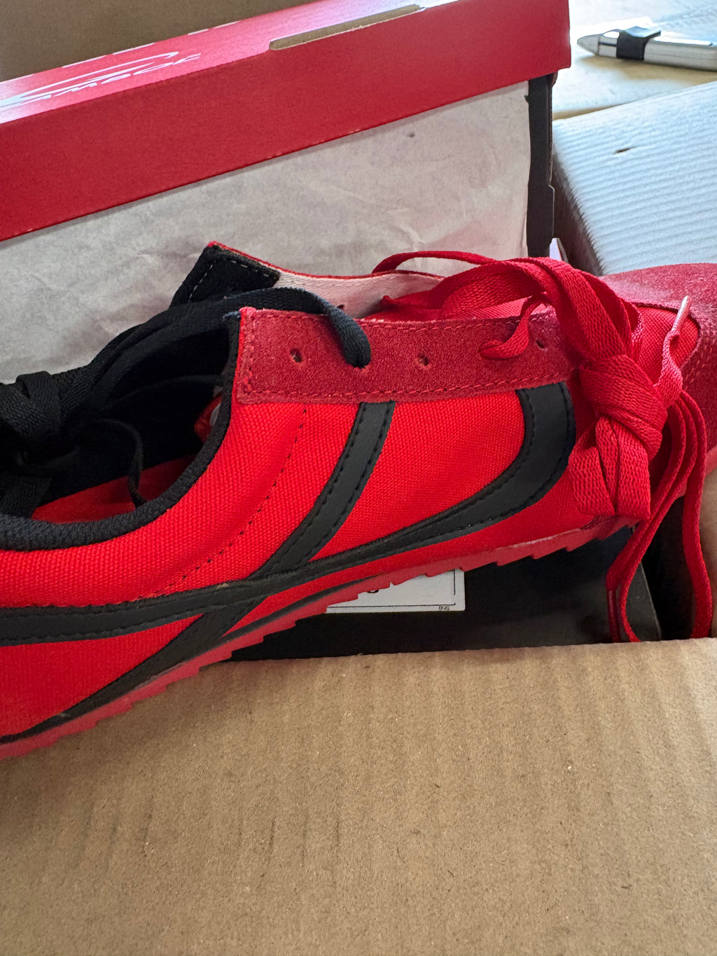 GAMBOL FOOTWEAR PALLETS