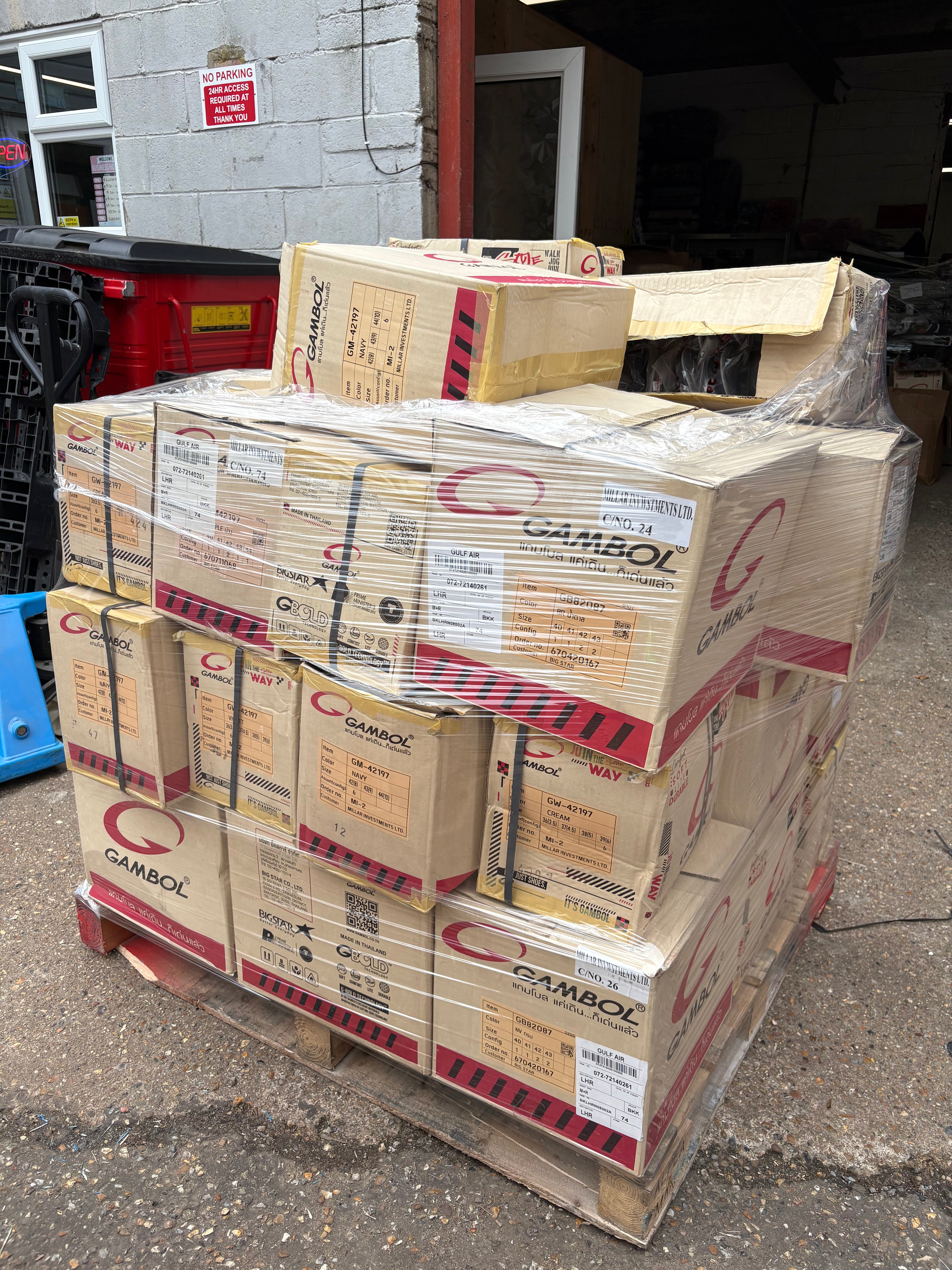 GAMBOL FOOTWEAR PALLETS